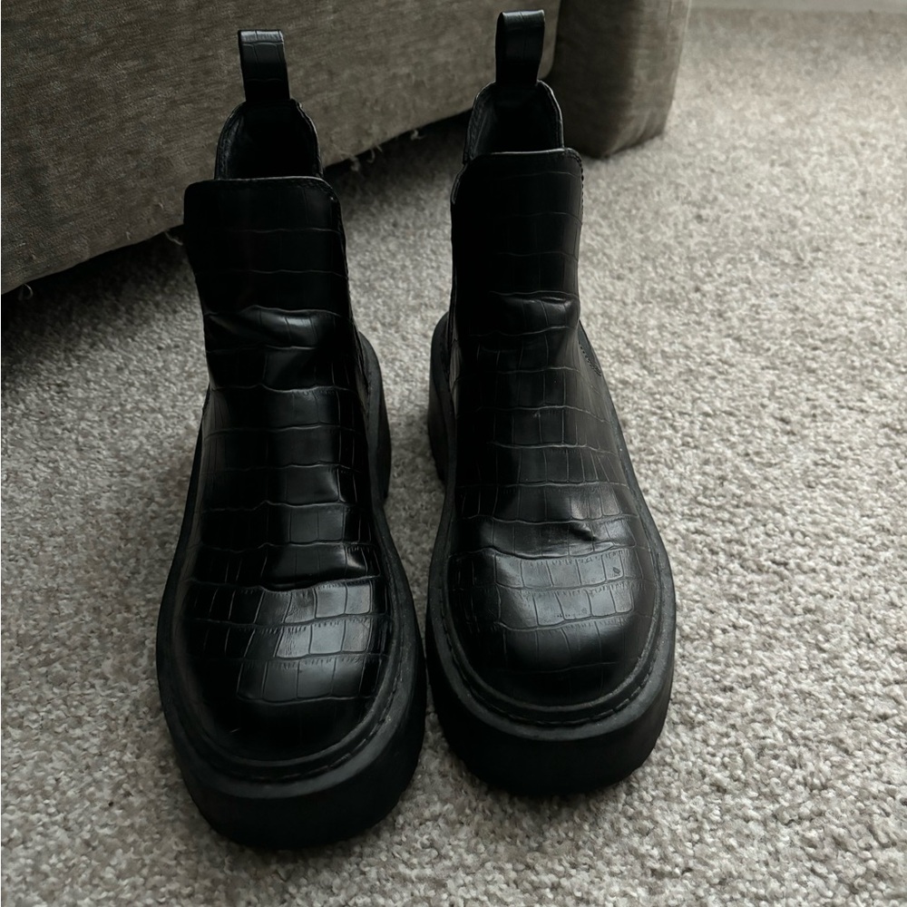 Steve Madden Chelsea Boots